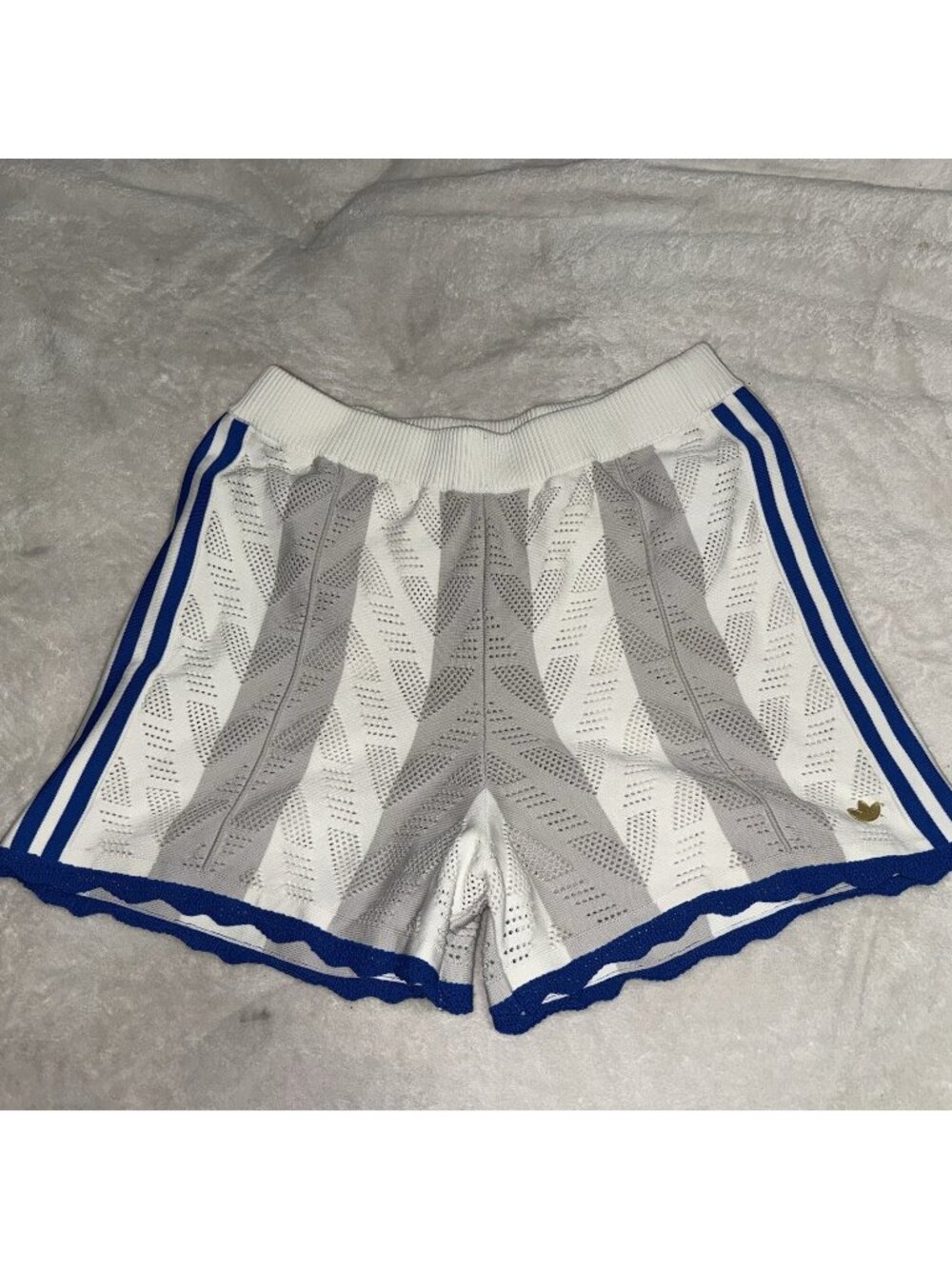 Adidas Originals Womens Medium Knit Shorts White Blue Gray Trefoil Retro